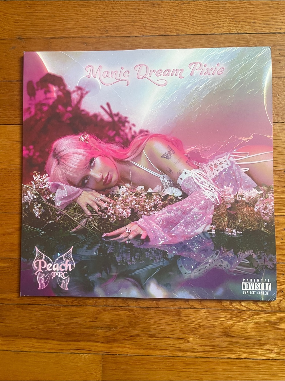 Peach PRC Manic Dream Pixie vinyl Butterfly Pixie Edition